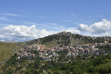 Fototapeta na wymiar Panoramic view of a rural village in the mountains of the Calabria region.