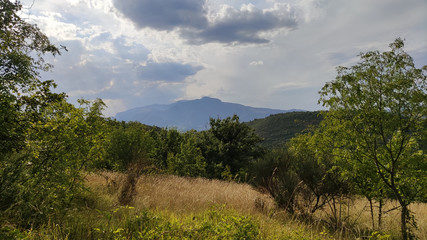 Fototapeta premium Scorcio nel comune di genga delle Marche in italia