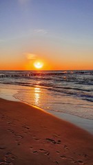 Fototapeta na wymiar sunset sea beach