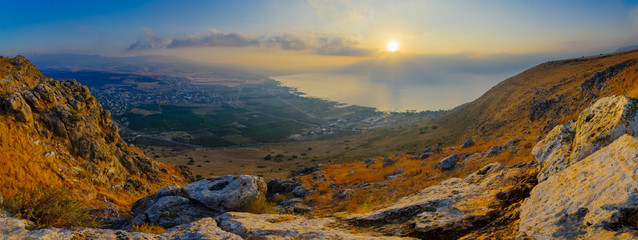 Panoramic sunrise view of the Sea of Galilee from Arbel - obrazy, fototapety, plakaty