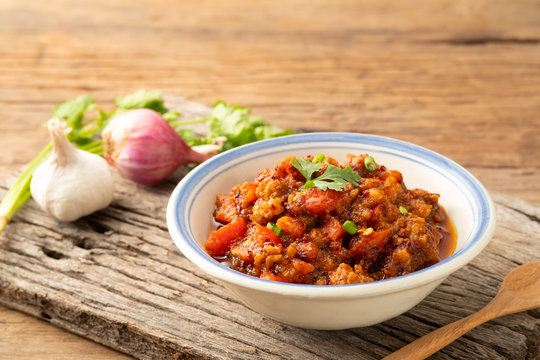 Nam Prik Ong (Northern thai meat and tomato spicy dip)