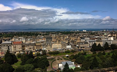 Obraz premium A panoramic view of Edinburgh