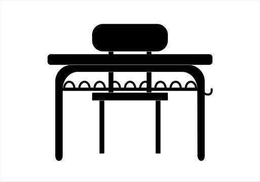 recommend clip art: Pupitre y silla en silueta sobre fondo blanco