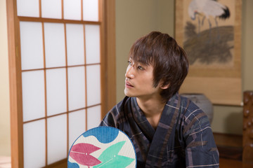 浴衣の男性