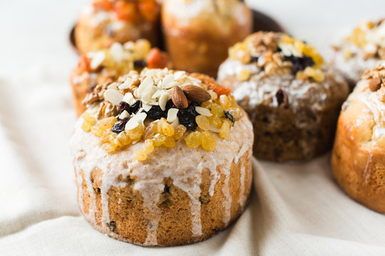 Panettone. Pie with dried fruits.