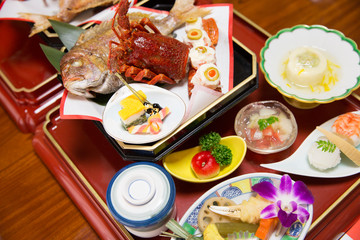 旅館の懐石料理