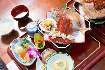 旅館の懐石料理