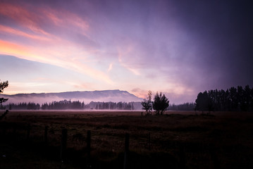 Sabanas de Cundinamarca en las afueras de Bogotá, amanecer en sabanas colombianas