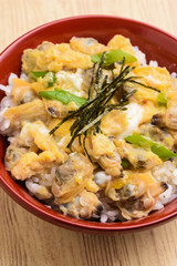 アサリの玉子とじ丼