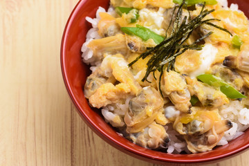 アサリの玉子とじ丼