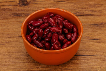 Red baked kidney in the bowl