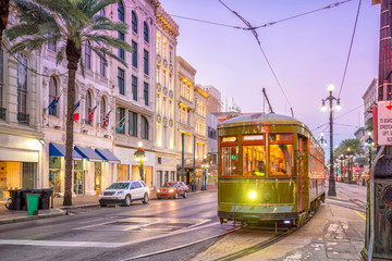 Fototapeta na wymiar Streetcar in downtown New Orleans, USA