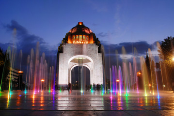 Monumento a la Revolución