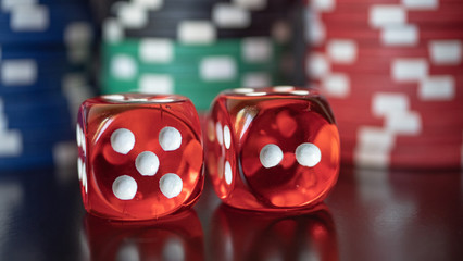 poker game dice red