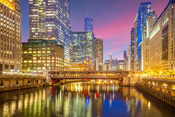 Fototapeta na wymiar Chicago downtown and Chicago River