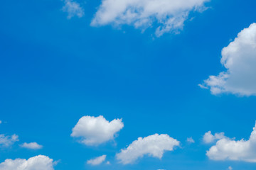 【写真素材】 青空　夏の空　背景素材　8月　コピースペース