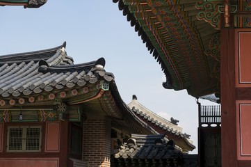 Fototapeta na wymiar Low angle shot of architecture details of traditional buildings in South Korea
