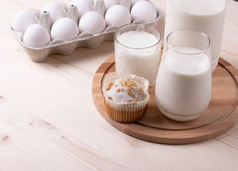 white chicken eggs