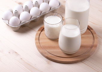 white chicken eggs