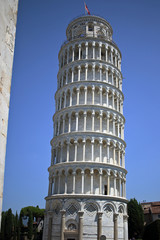 La Torre pendente di Pisa in Piazza dei Miracoli, patrimonio dell'Unesco 