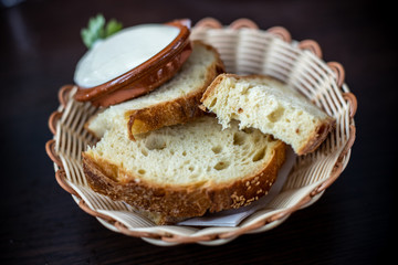 couver served with bread and garlic cream