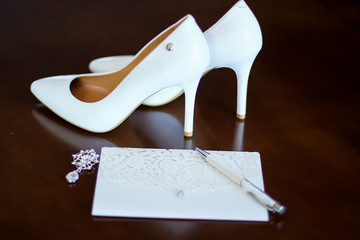 beautiful wedding shoes for the bride, details and decorations for the wedding