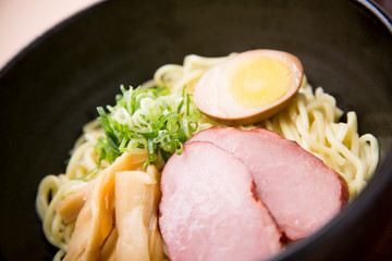 汁なしラーメン