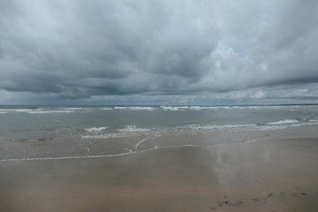 plage avant l'orage