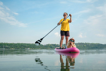 beim Stand up Paddeln