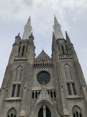 Fototapeta na wymiar Cathédrale à Jakarta, Indonésie