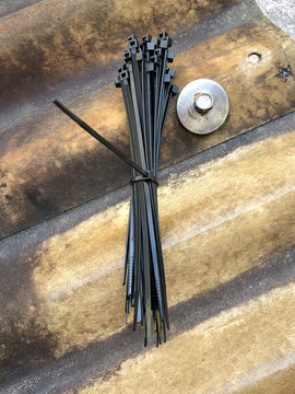 Kabelbinder aus Plastik