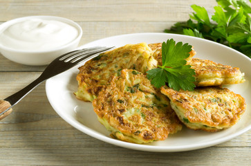 vegetarian healthy zucchini pancakes