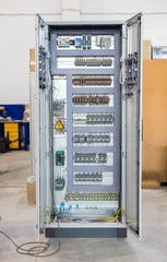 Making an electricity panel board - the inside of the panel