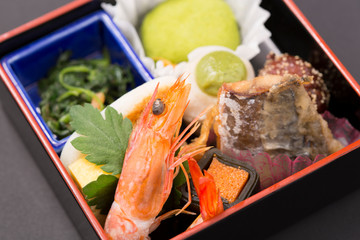 幕の内弁当　