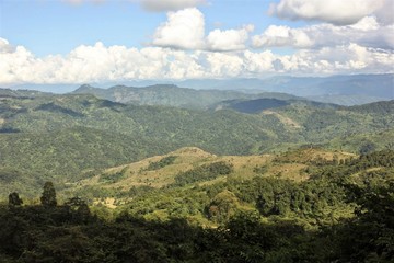 Obraz premium Dramatic landscape of Nagaland with green hills and clouds in the Northeast India.