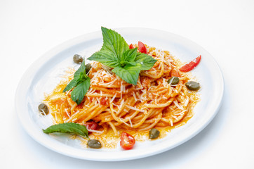 spaghetti with tomato sauce