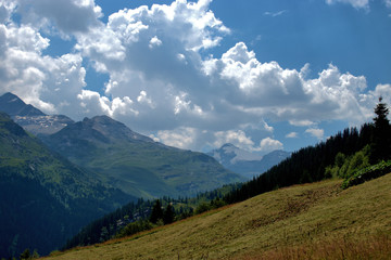 Fototapeta premium Berglandschaft in Vals in der Schweiz 31.7.2020