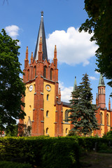 Werder an der Havel mit Heilig-Geist-Kirche 