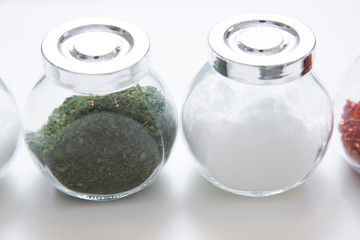 調味料の入った瓶