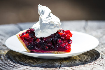 delicious summer berry pie