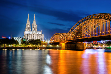 Fototapeta na wymiar Cologne in Germany with the Cologne Cathedral at night