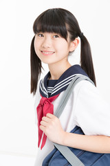 笑顔の女子中学生