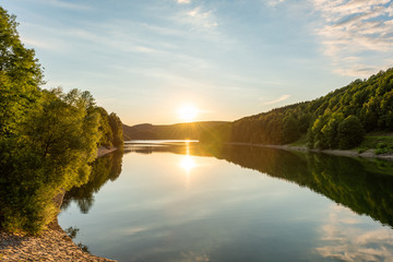 Sonnenuntergang am See in Deutschland 