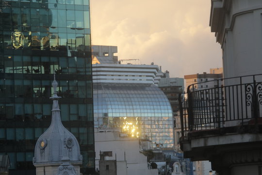 Atardecer en edificios de Buenos Aires