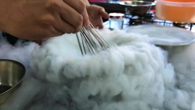 Preparaci&oacute;n de alta cocina molecular