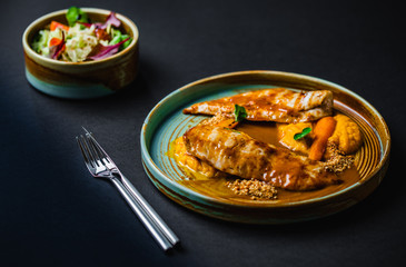 Delicious chicken in peanut sauce