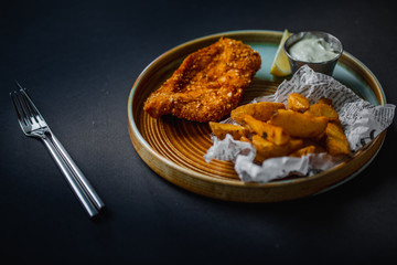 Fried chicken with sesame seeds