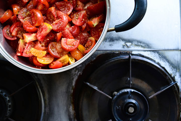 Homemade tomato sauce is good for health.