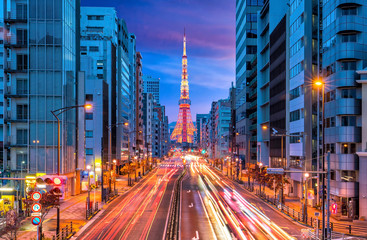 Fototapeta na wymiar Tokyo city street view with Tokyo Tower