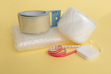 ビニールひも 白 長い 縛る まとめる 束ねる 梱包 メジャー テープ エアクッション